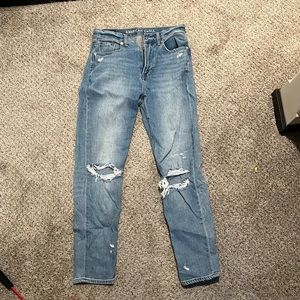 American eagle ripped mom jeans